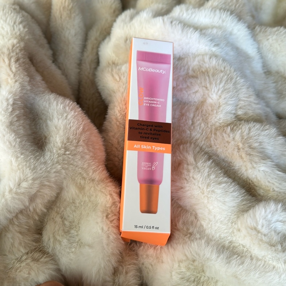 New MCoBeauty Glow Brightening Vitamin-C Eye Cream With Peptides
